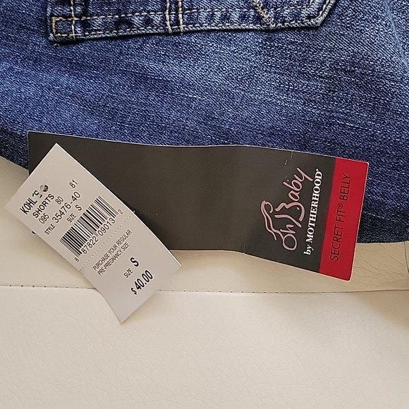 NWT maternity jean shorts - Picture 3 of 4